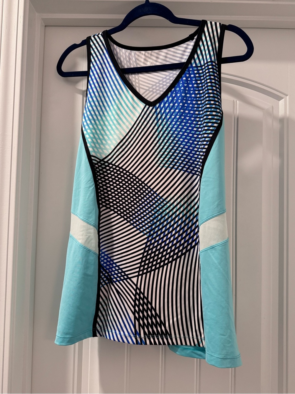 Tail Women's Aqua & Blue Geometric Athletic Tank Top